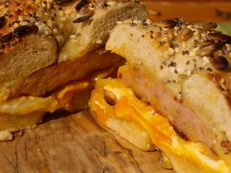 An egg and cheese bagel